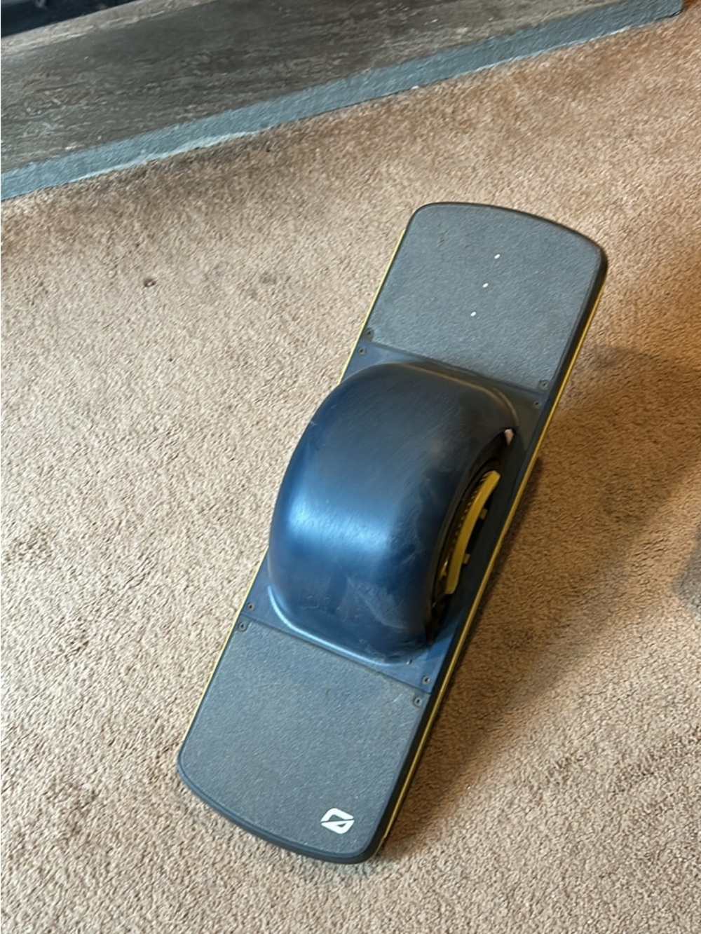 Onewheel Pint - Blue/Yellow
